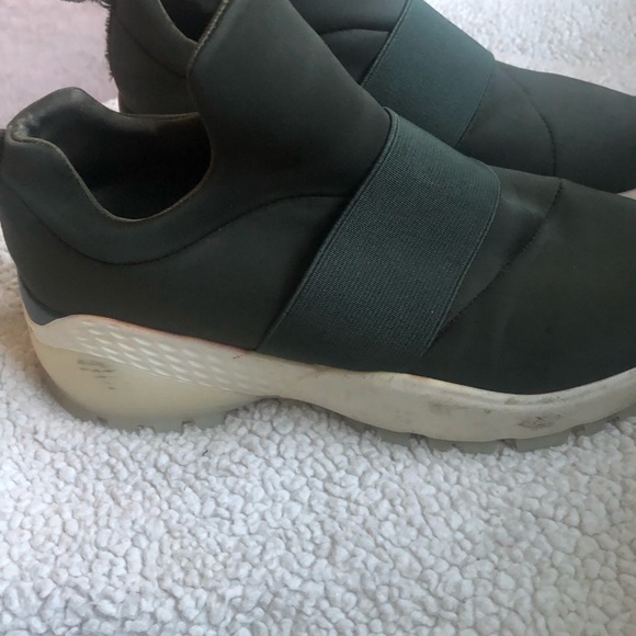 J Slides gently worn shoes size 6 - Picture 4 of 6